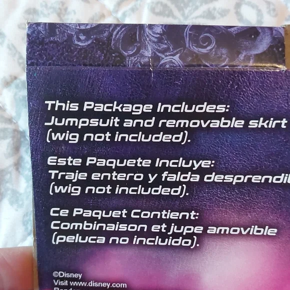 Disney Descendants 3 Evie Costume - Red, Blue, Black - Picture 9 of 15